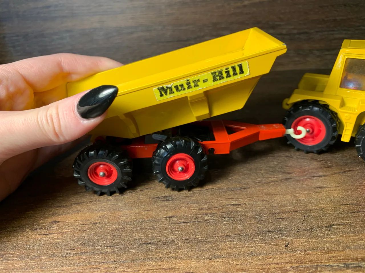 Brinquedo trator Muir- Hill  - Foto 3