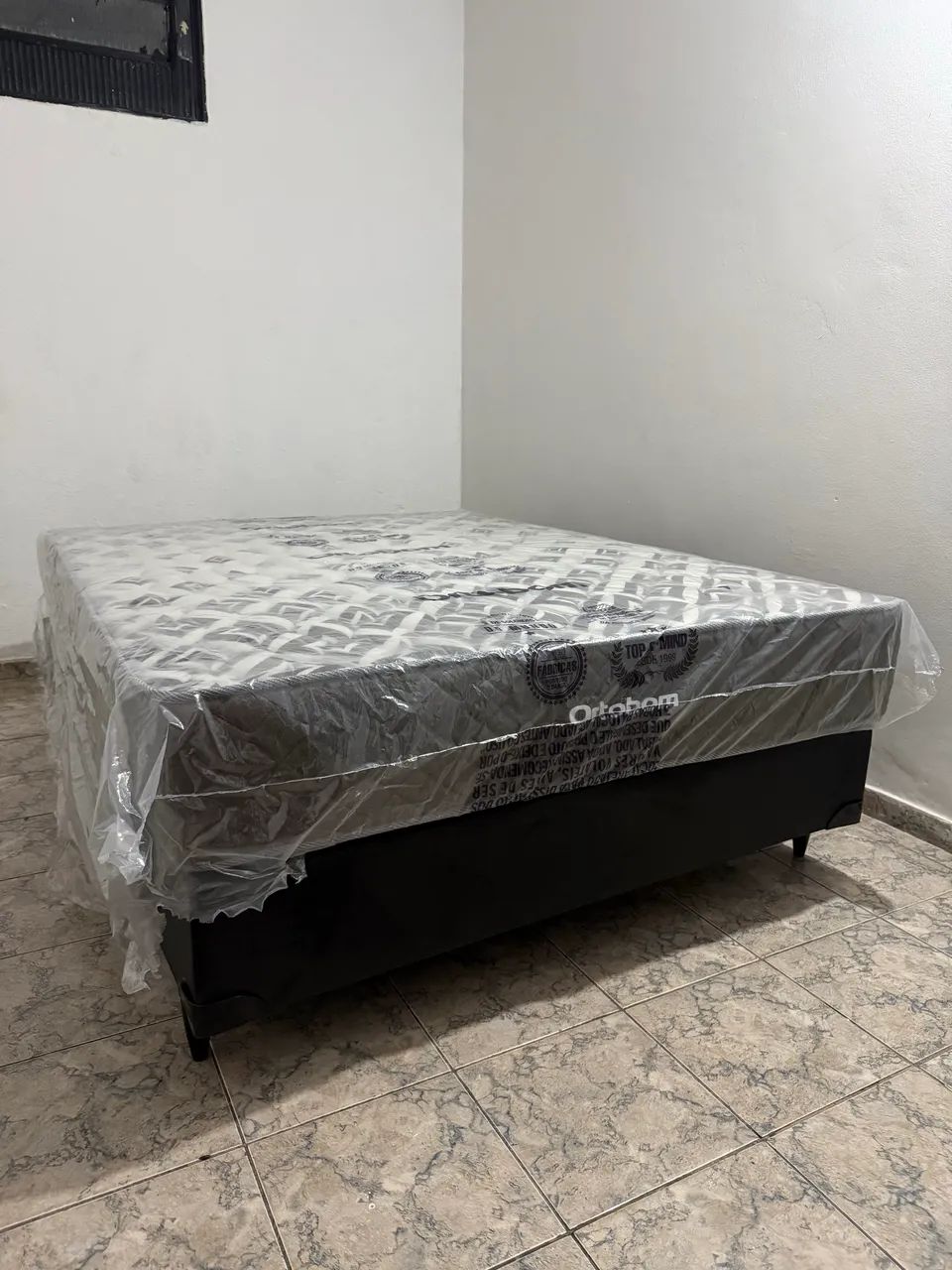 Vendo cama nova - nunca usada. Parcelo