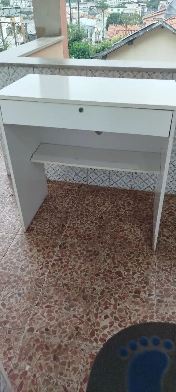 Escrivaninha infantil 