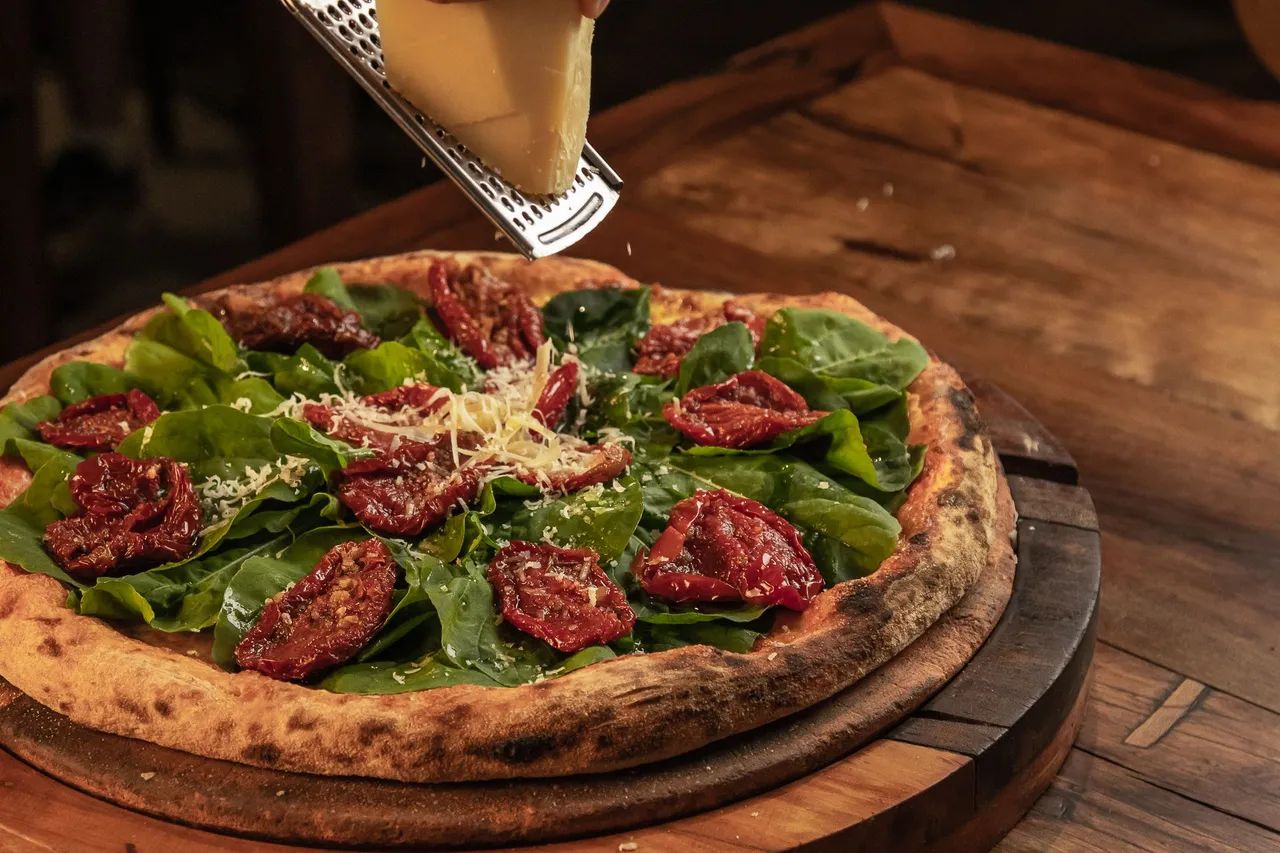 Pizzaiolo e Auxiliar com Experiência - Lagoa da Conceição