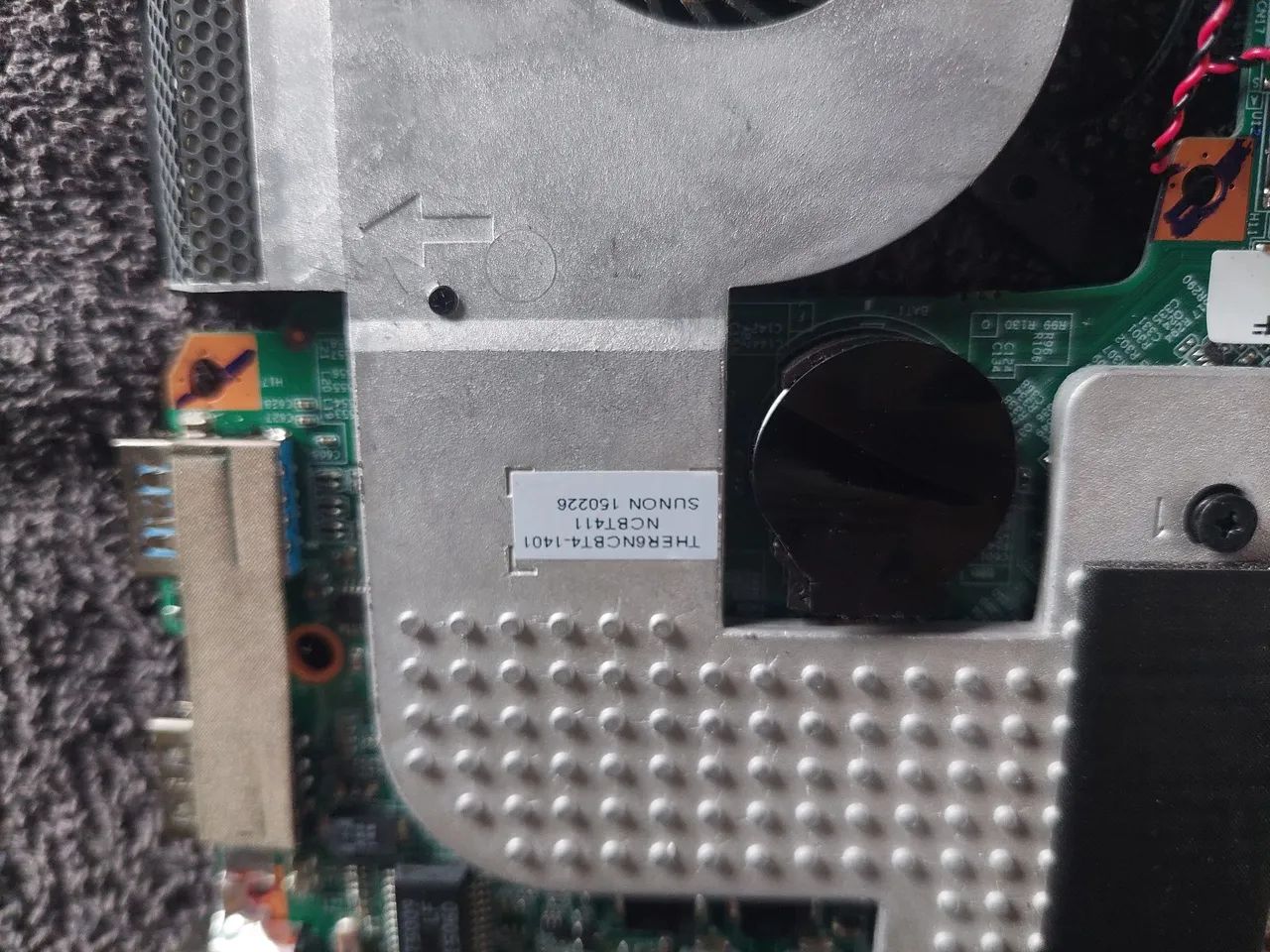 Placa mãe notebook cce f4030 com defeito  - Foto 5