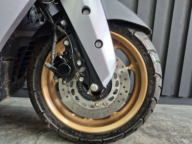 Yamaha NMax 160 cc  - Foto 3