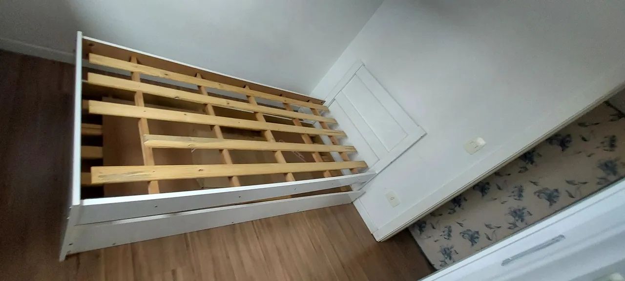 Cama solteiro com auxiliar
