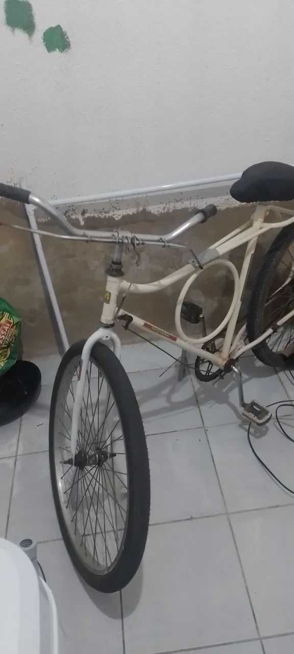 Vendo Uma bicicleta monark ano 81