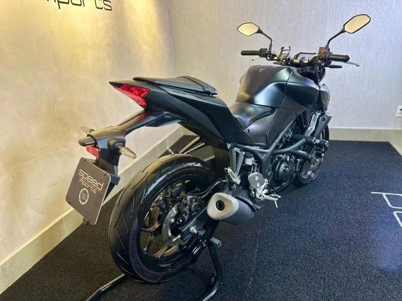 YAMAHA MT03 ABS 2023 - Foto 4