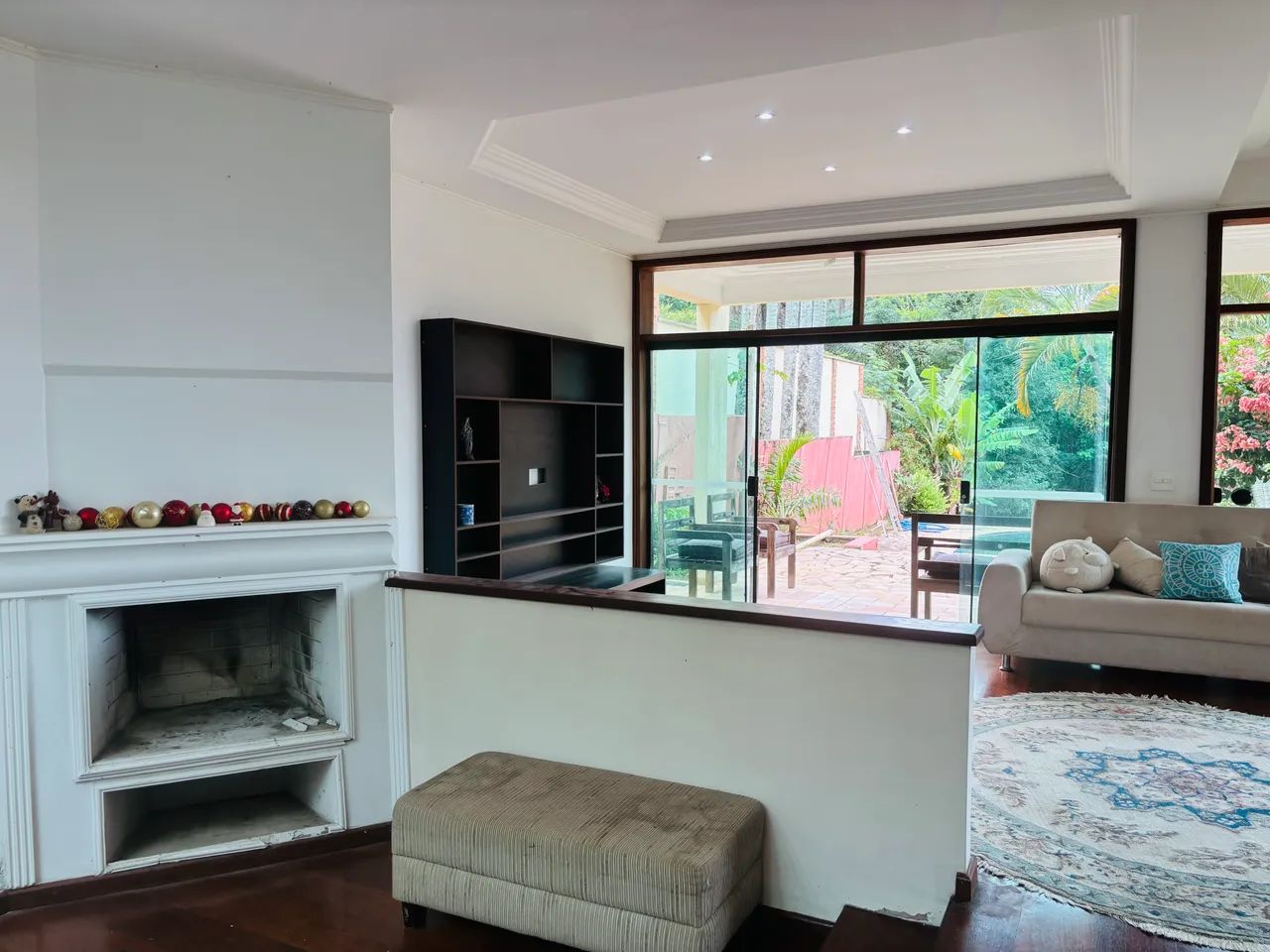 Mansão completa de frente para mata com piscina e hidro - Foto 4
