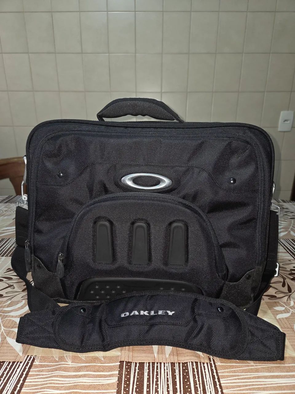 BOLSA OAKLEY COMPUTER BAG , NOVA , SEM USO  !