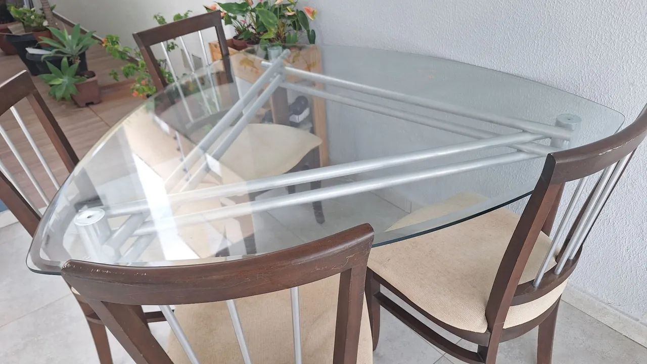 Mesa Vidro com Cadeiras - Foto 2