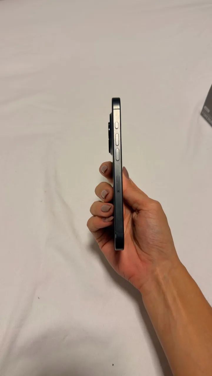 iPhone 15 pro 1tb bateria 92% - Foto 3