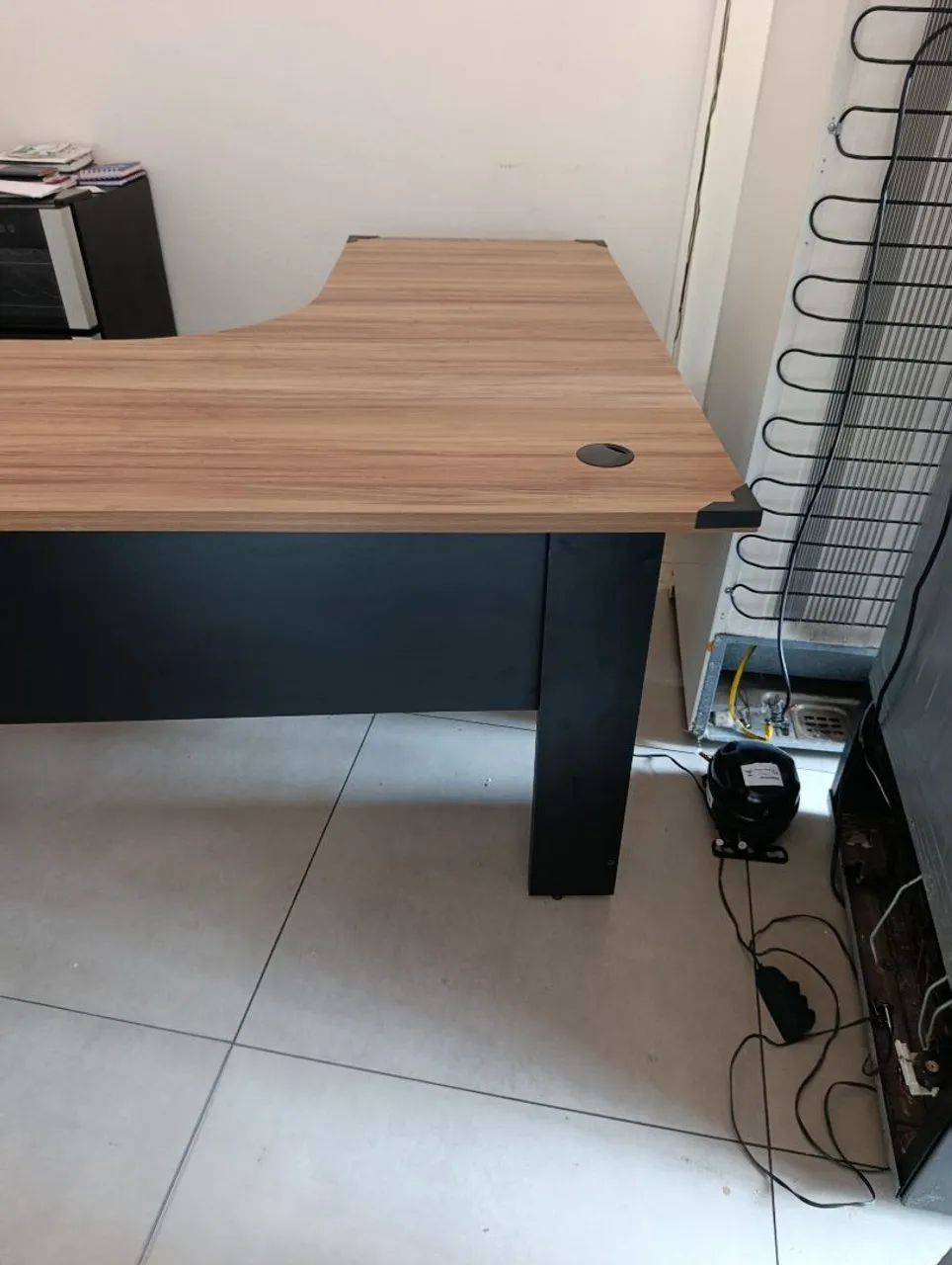 Vende-se mesa de inscritorio novinho  - Foto 4