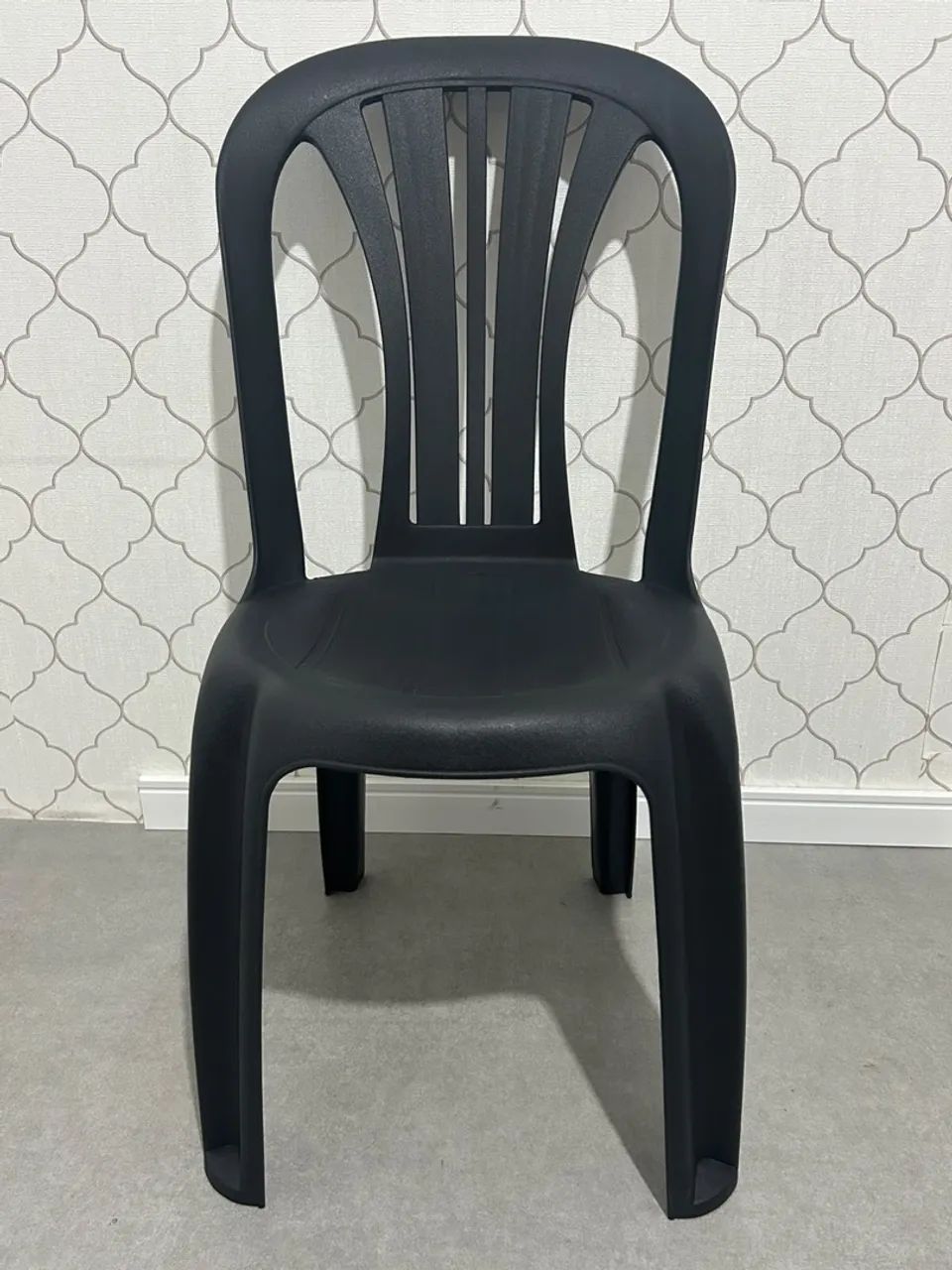 Cadeira bistrô plástico 