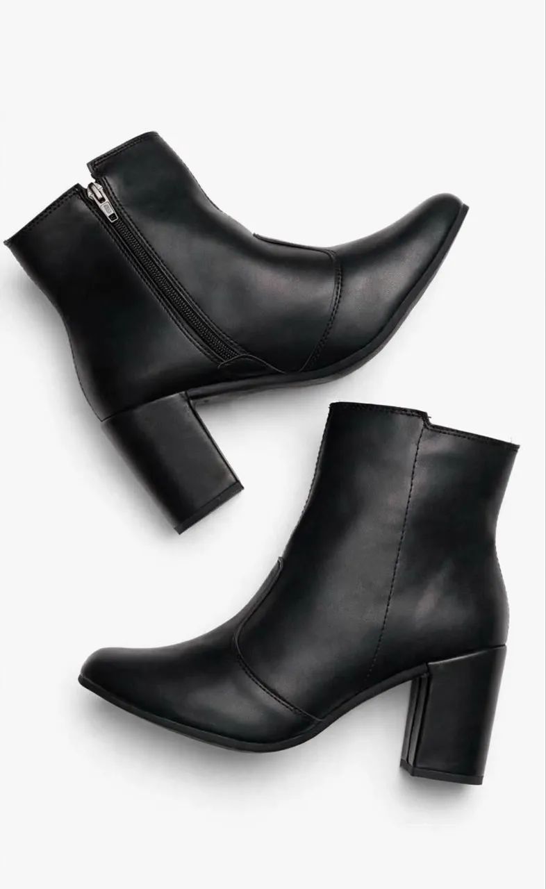 Bota preta 