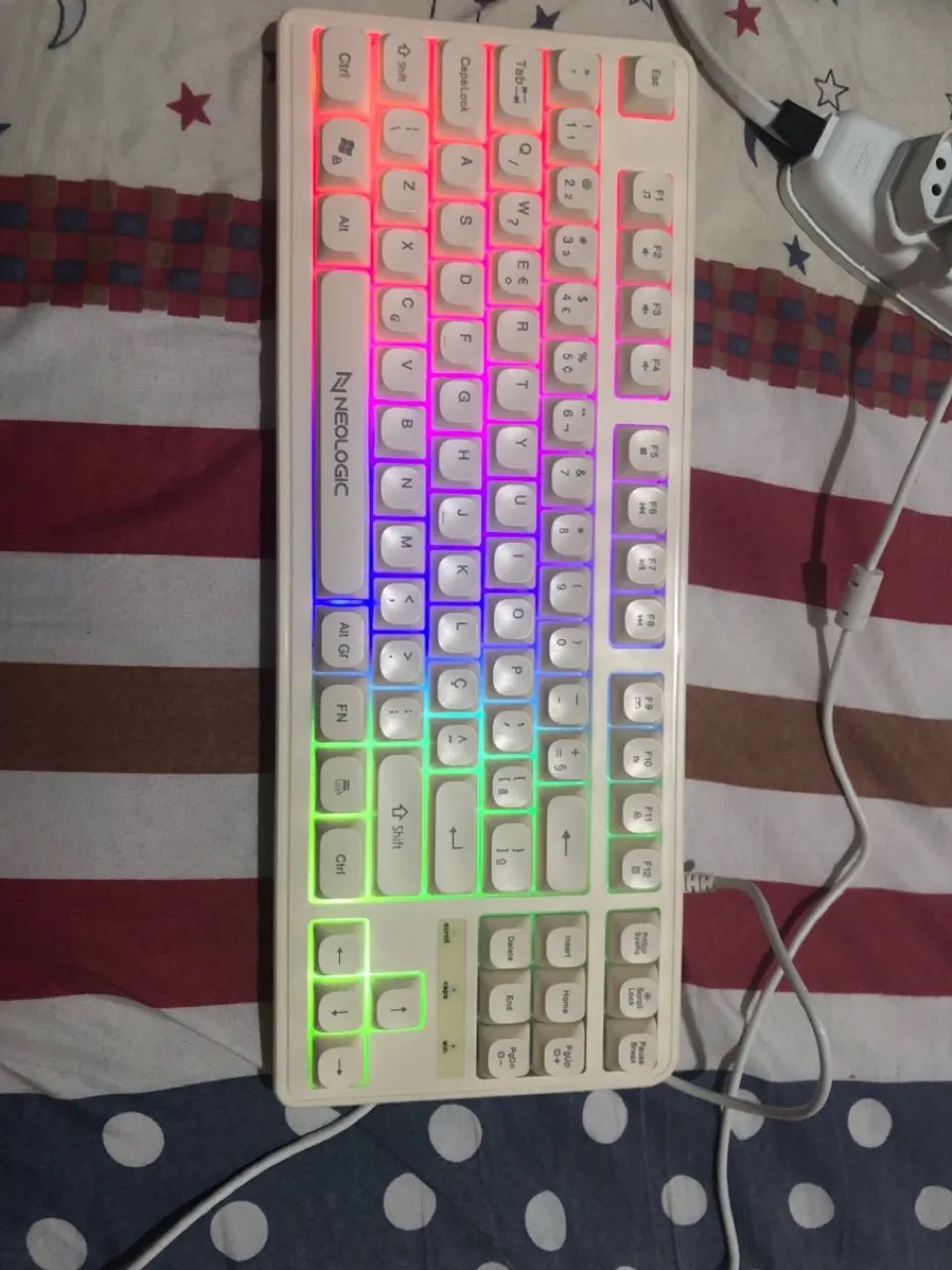 Vendo teclado RGB mecânico 