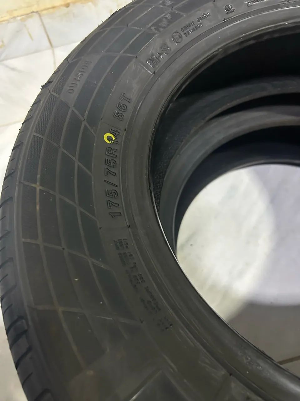 Pneu Aro 14 175/75  - Foto 4