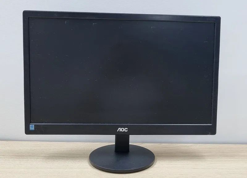 Monitor LED 18.5 Pol