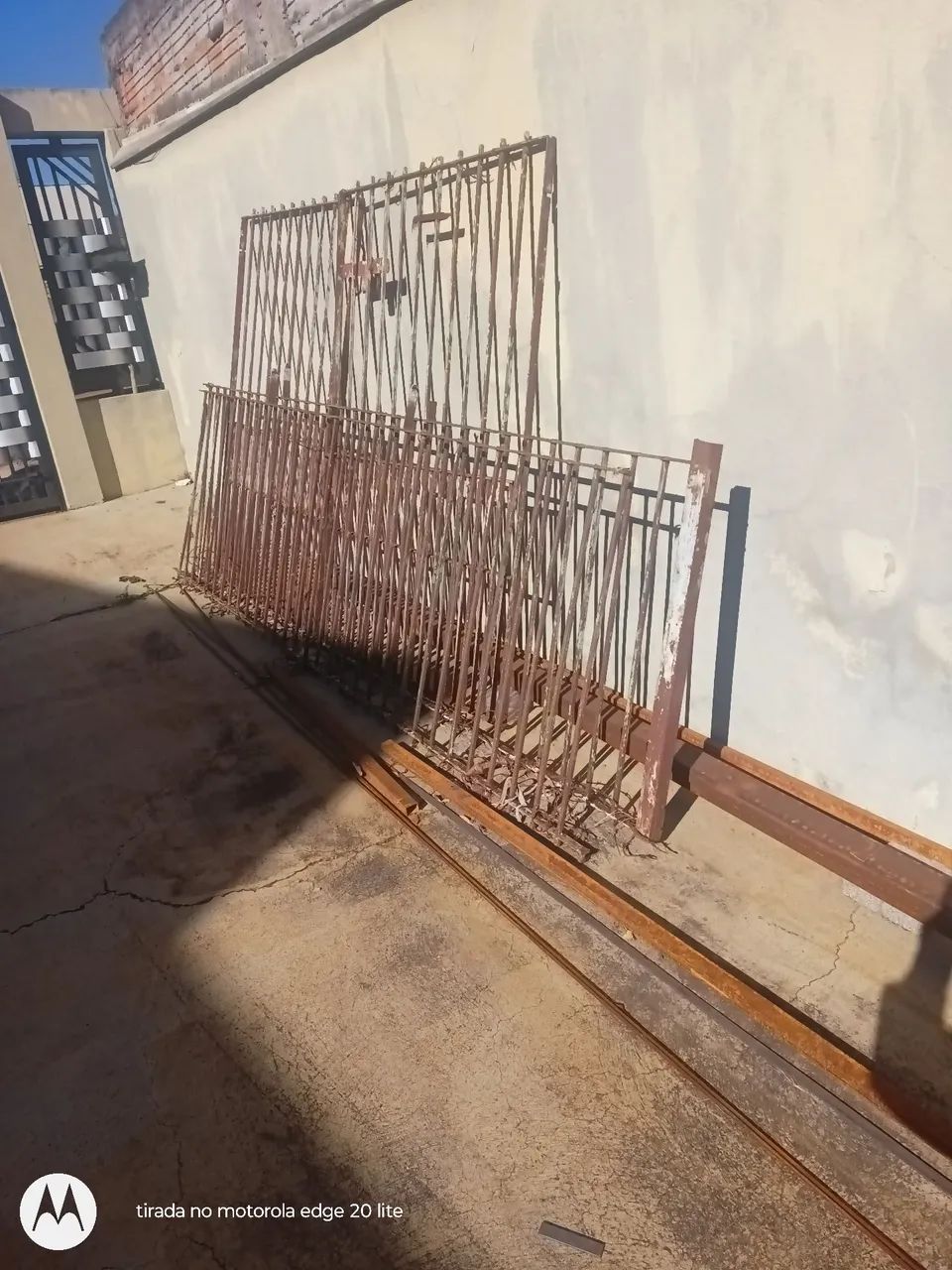 grades e portão 