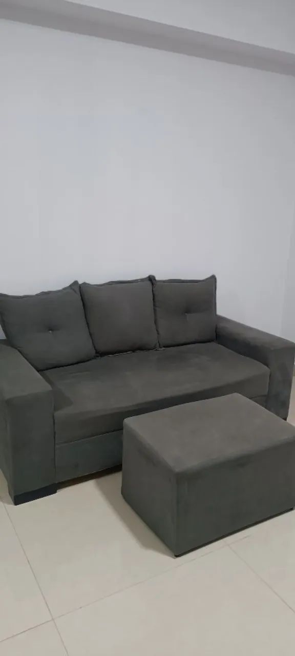 Vendo Sofá 3 lugares + puff - Foto 3