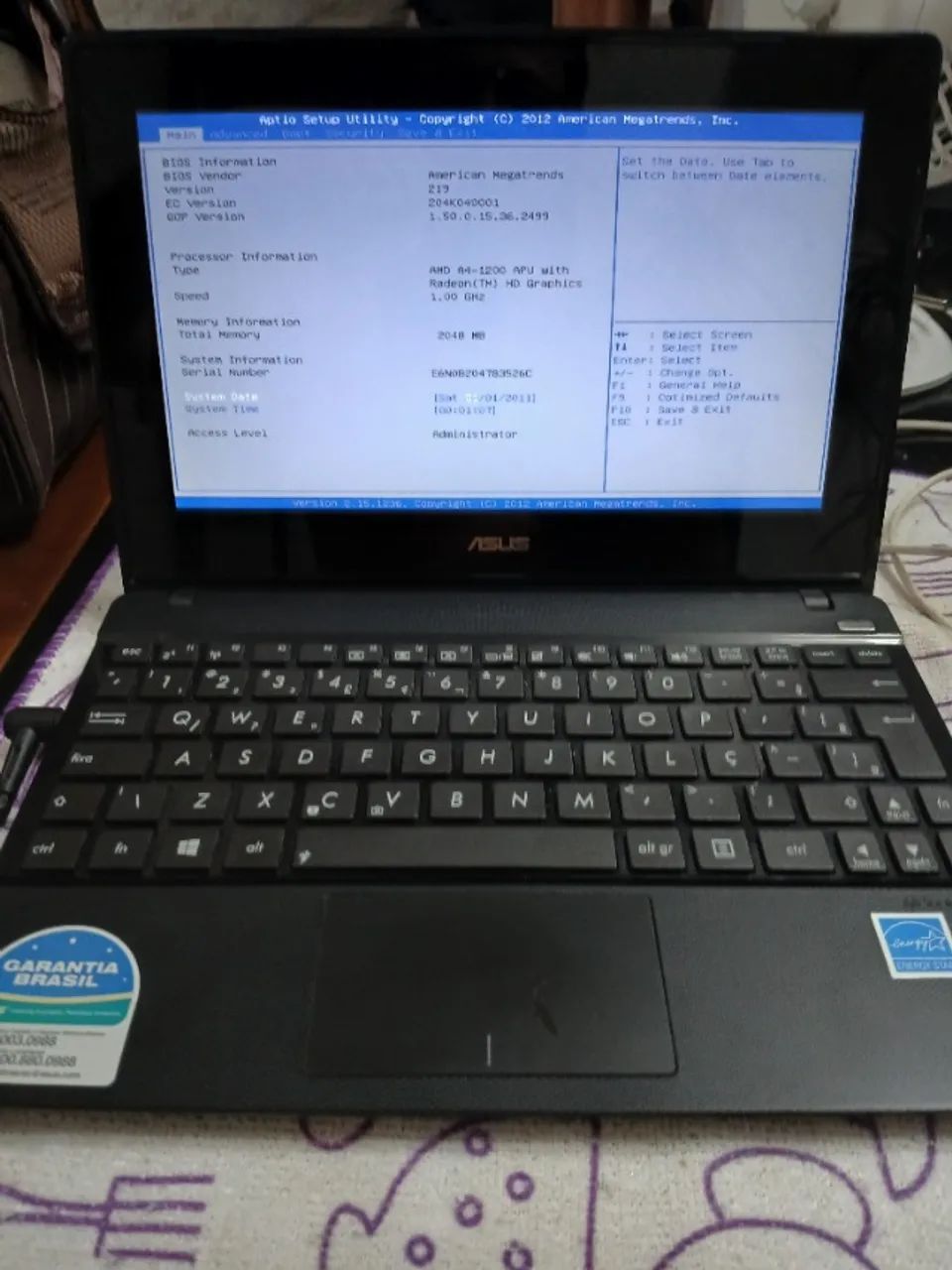 Asus R103B - Bom estado 