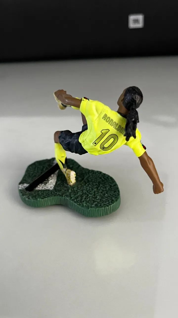 Ronaldinho Gaúcho Barcelona - Action Figure FT Champs (Raridade
