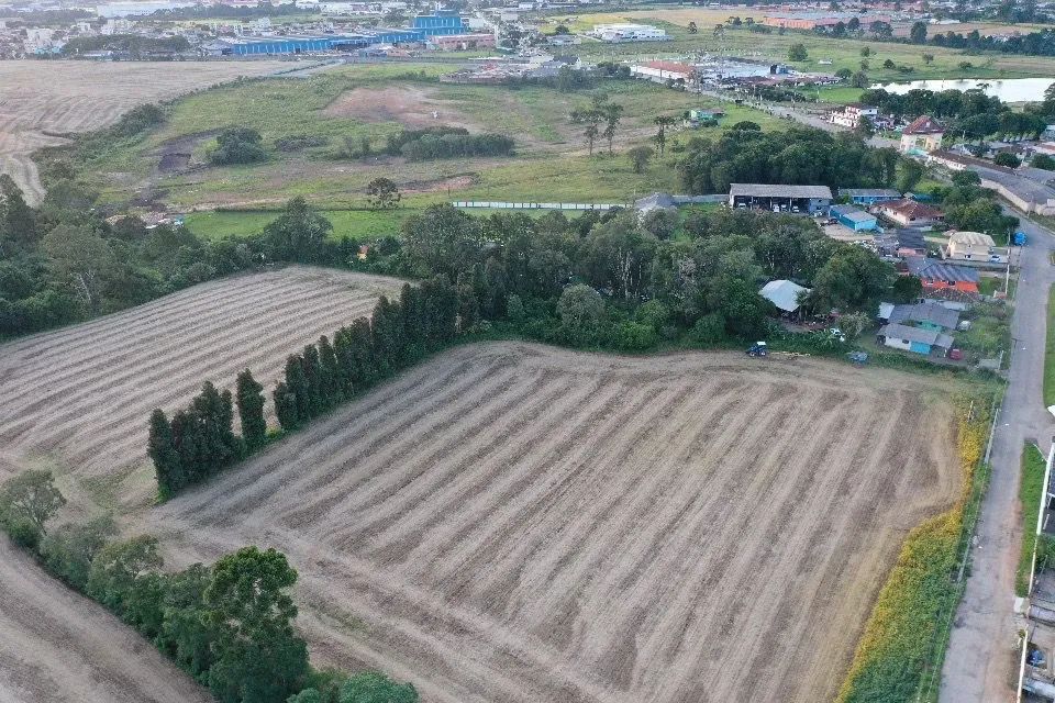 ALUGUEL PÁTIO/ TERRENO COMERCIAL.