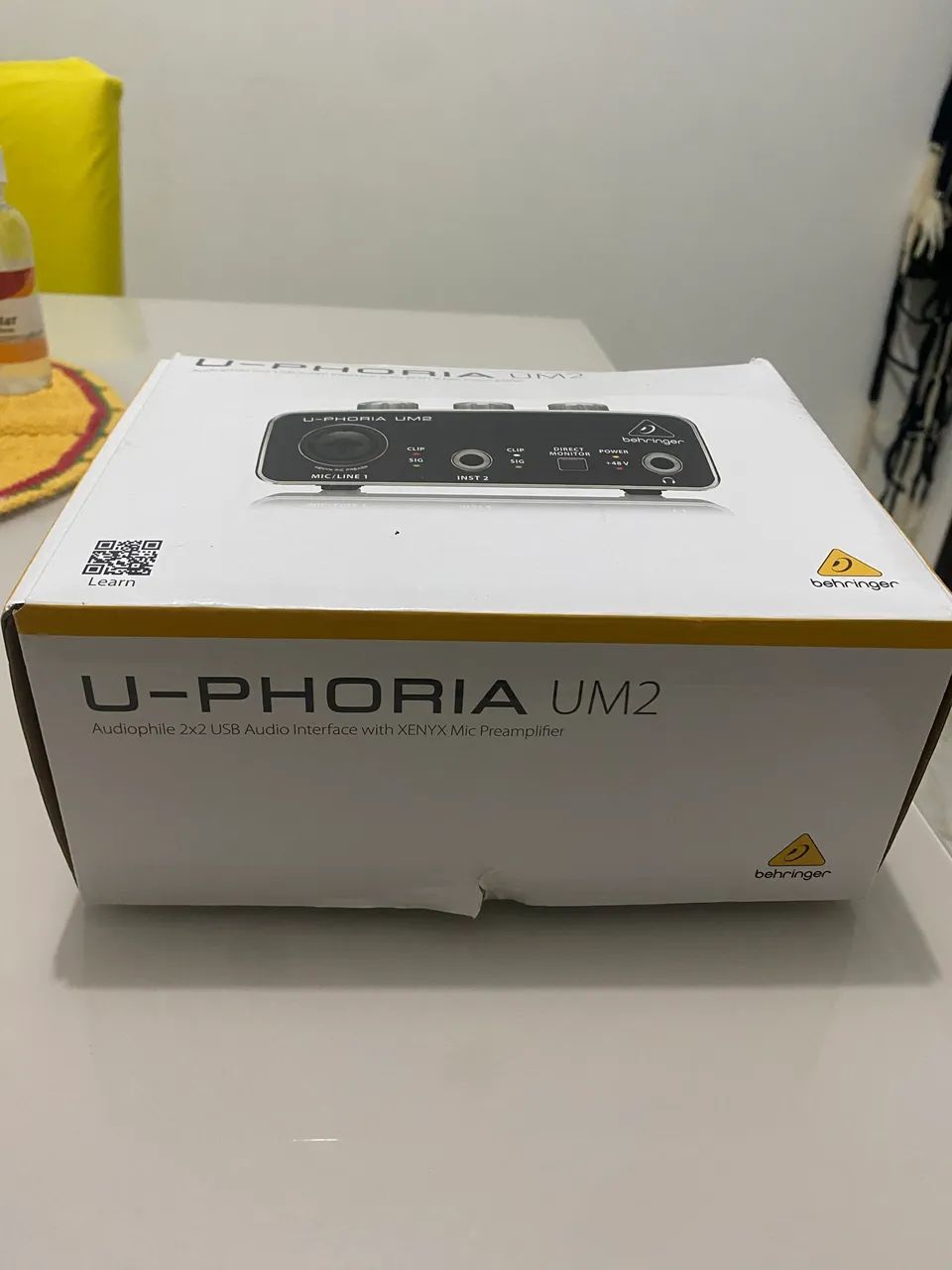 Interface de Áudio Behringer U-Phoria UM2  - Foto 2