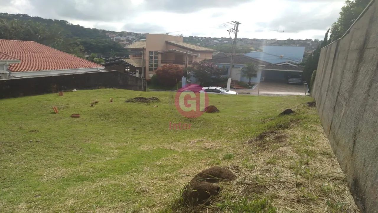 Terreno em Jacareí cond. Coleginho, com 375 m² já murado prontinho para ser edificado. Ven - Foto 4