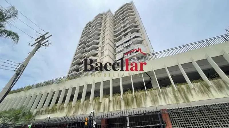 Apartamento : / Residencial / Vila Isabel