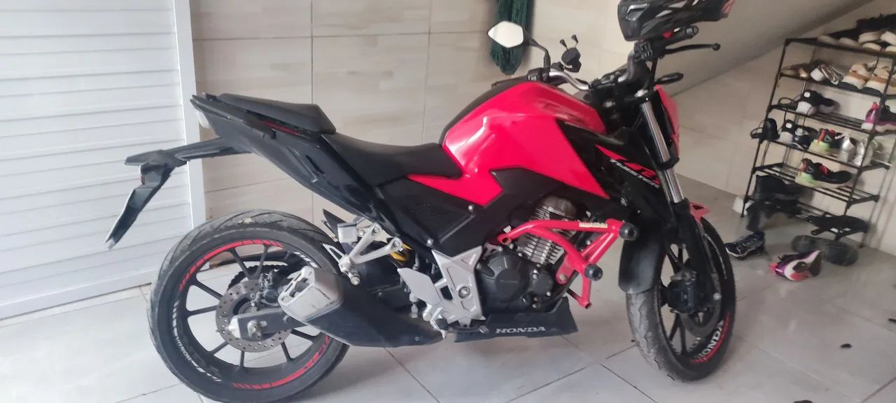 CB-300F ABS - Foto 2