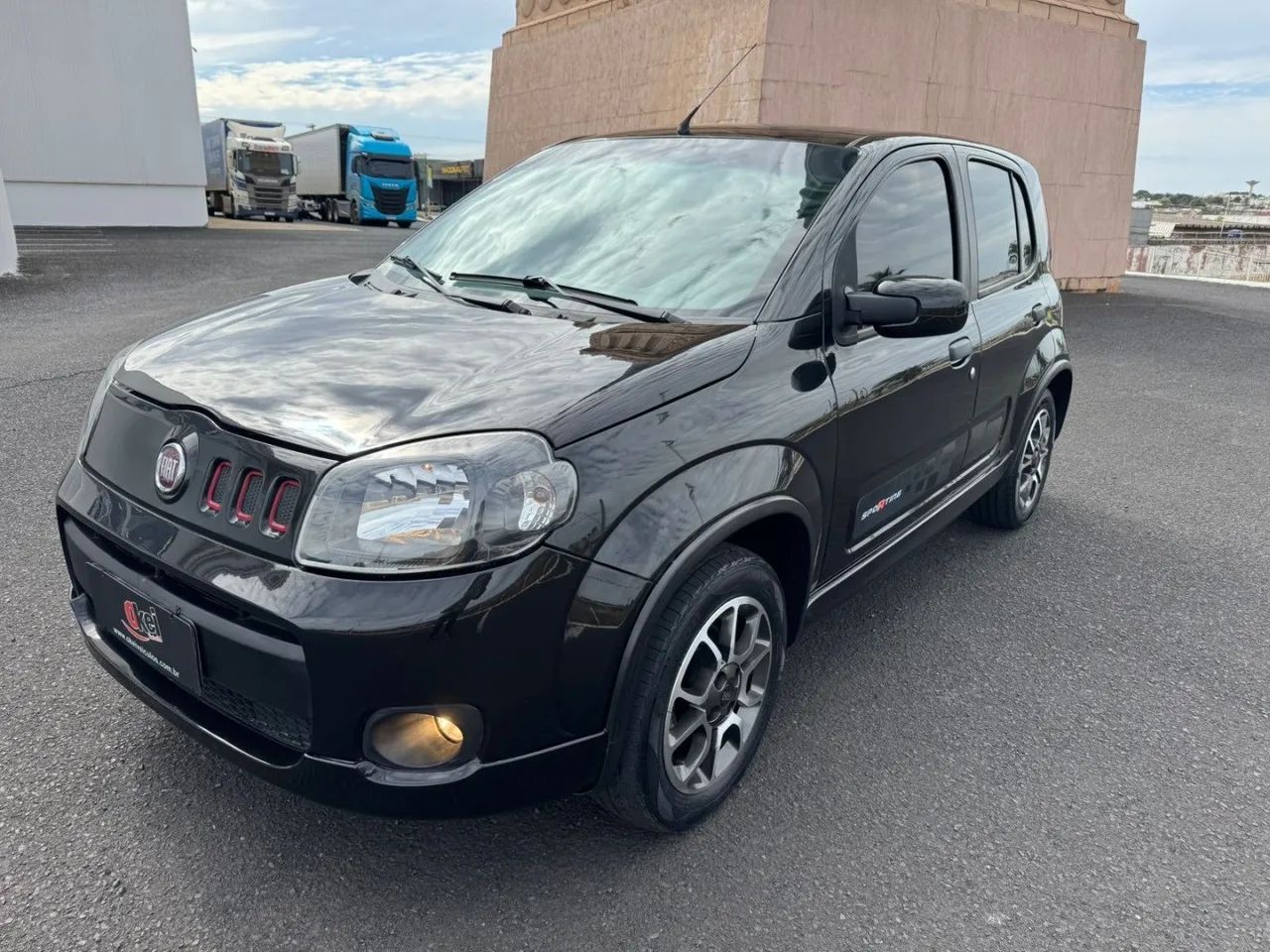 Fiat Uno Sporting 1.4 EVO Fire Flex 8V 4P 2012 - Foto 2
