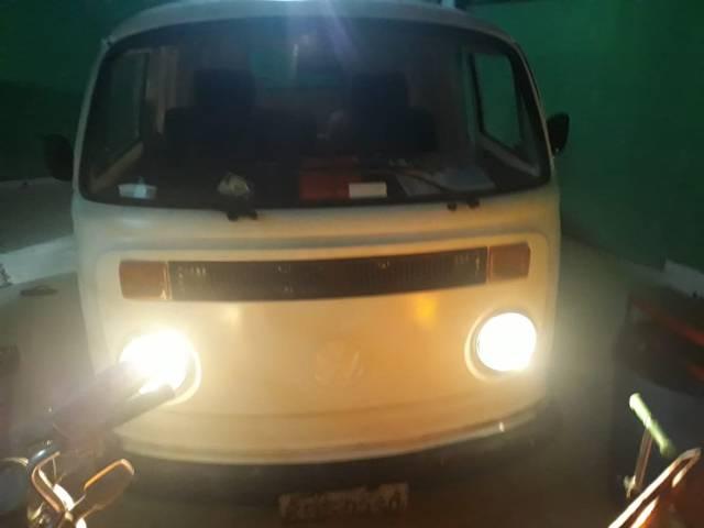 Kombi furgão 1989 top toda reformada,motor novo, setor direção novo,cambio zero revisado. - Foto 2