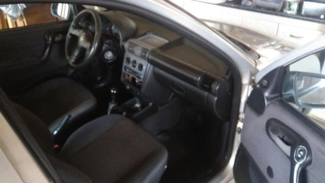 Carro Classic Life Sedan