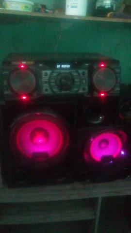 Som lg batendo certo e 2250 w de potencia com bluetooth pega cd