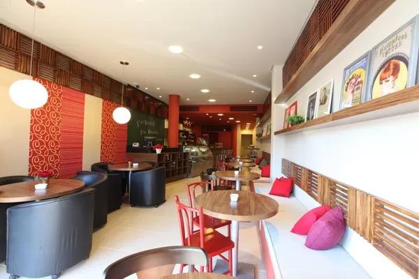 Vendo cafeteria em excelente ponto em POA
