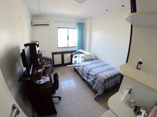 Apartamento no Farol com 4/4 sendo 3 suítes - Ótima localização, ligue já - Foto 13