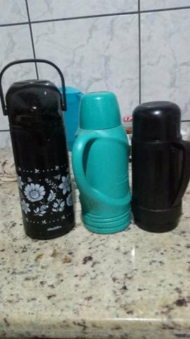 2 garrafas de café