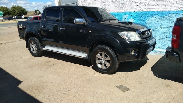 HILUX