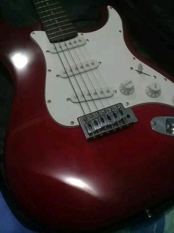 Guitarra + capa para instrumento - Foto 4