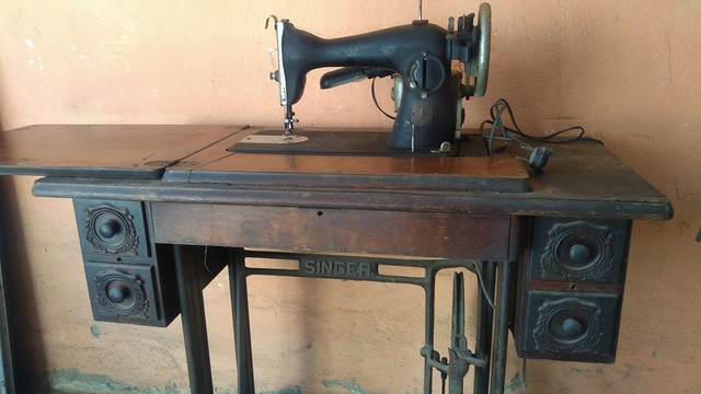 Máquina de costura Singer Original - Foto 4