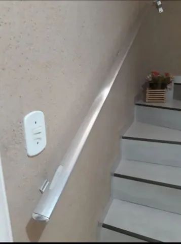 CORRIMÃO DE PAREDE EM ALUMÍNIO MODELO CHATO / FABRICAMOS SOB MEDIDA / R$100,00 O METRO  - Foto 6