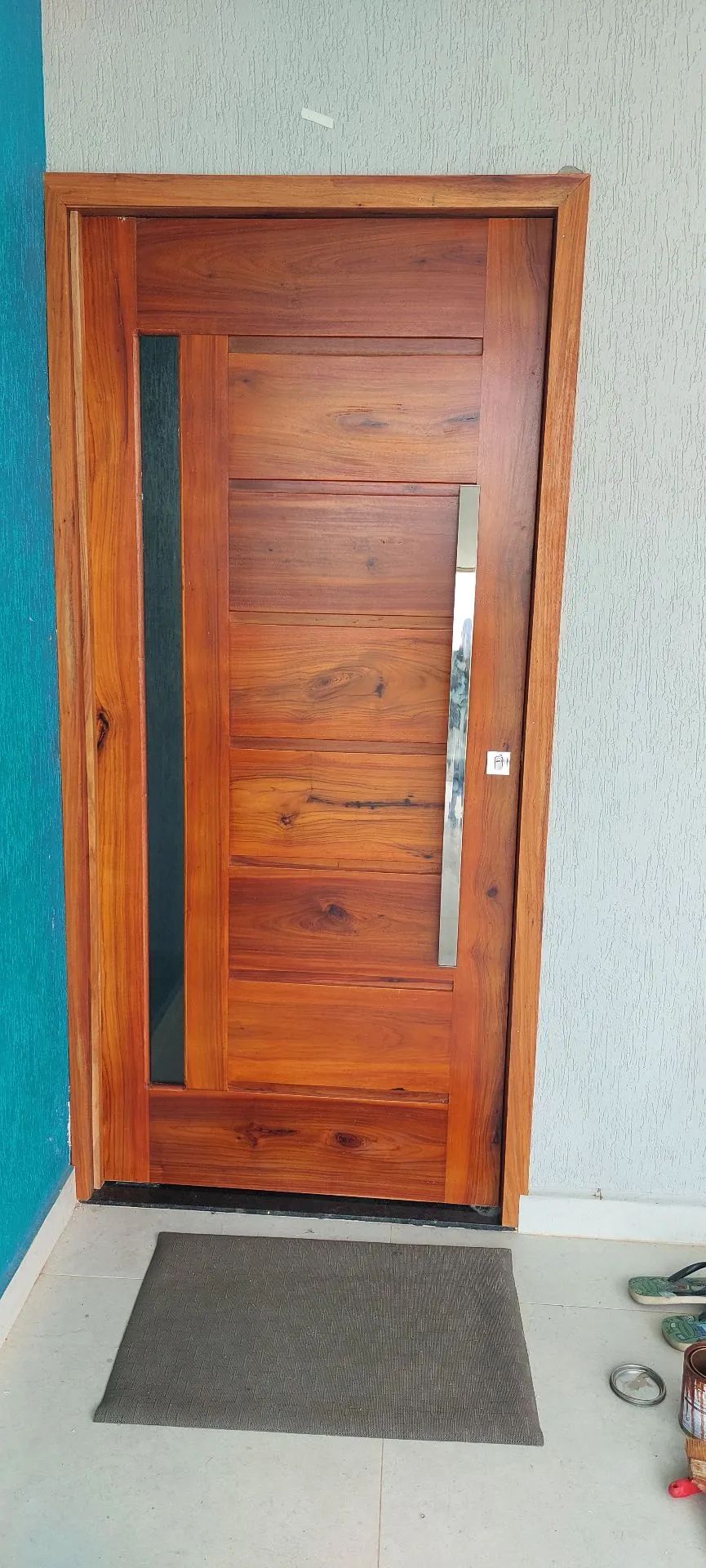 Porta de madeira maciça para entrada principal - Foto 6