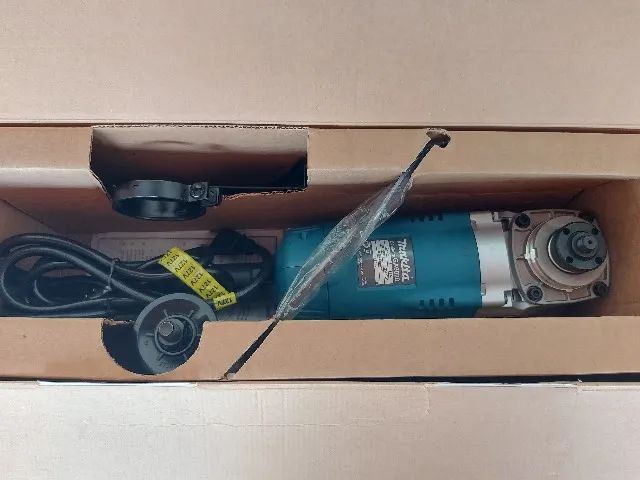 Esmerilhadeira Angular Makita GA9020 127V  - Foto 6