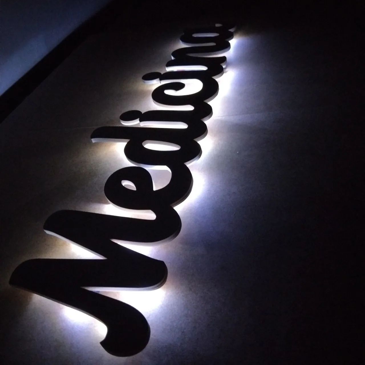 Letreiro iluminado para parede sem fio