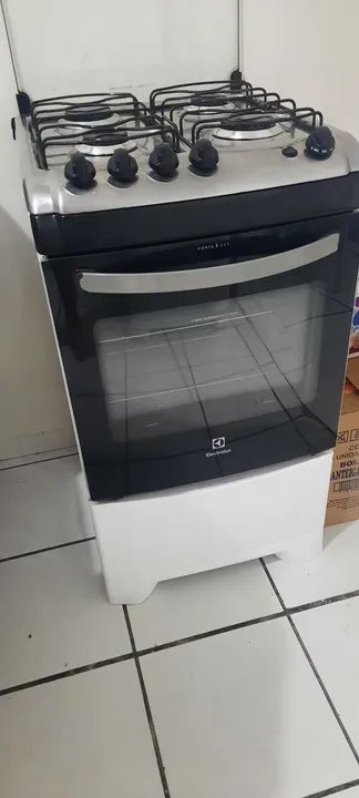 Vendo fogão Electrolux funcionando tudo