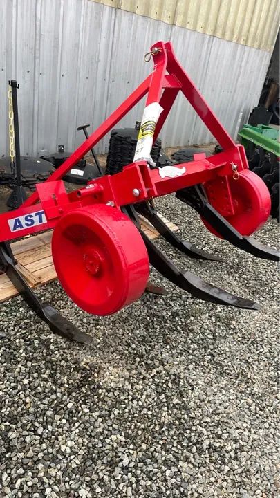 Arado Subsolador 5 Haste com Roda Tatu Marchesan - Foto 4