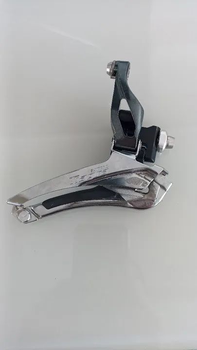 Cambio dianteiro Shimano Tiagra FD 4700