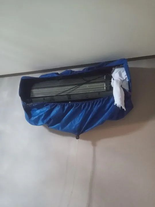 Higienização em equipamentos de ar condicionado e instalação em geral.