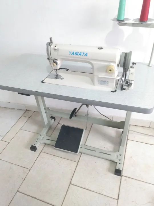 MAQUINA DE COSTURA RETA YAMATA SEMI NOVA  - Foto 2