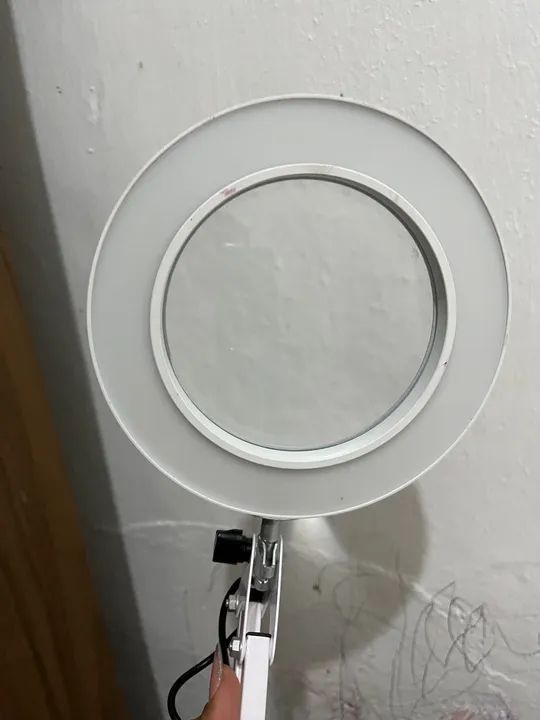 Luminária com lupa  - Foto 2