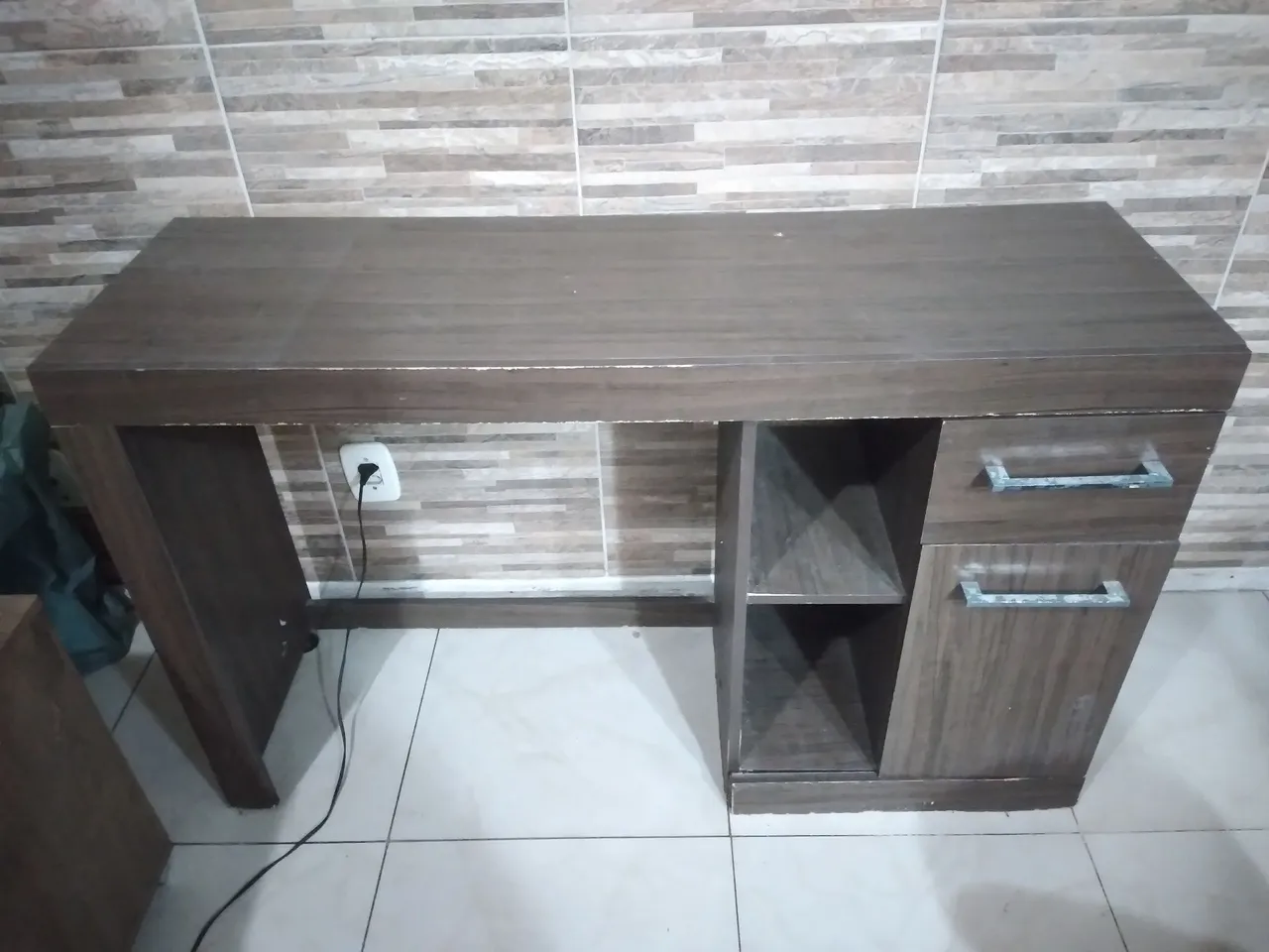 Mesa para computador e estudos