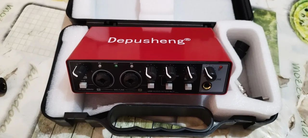 Interface de Áudio USB Focusrite Scarlett Solo 3ª Geração - Foto 2
